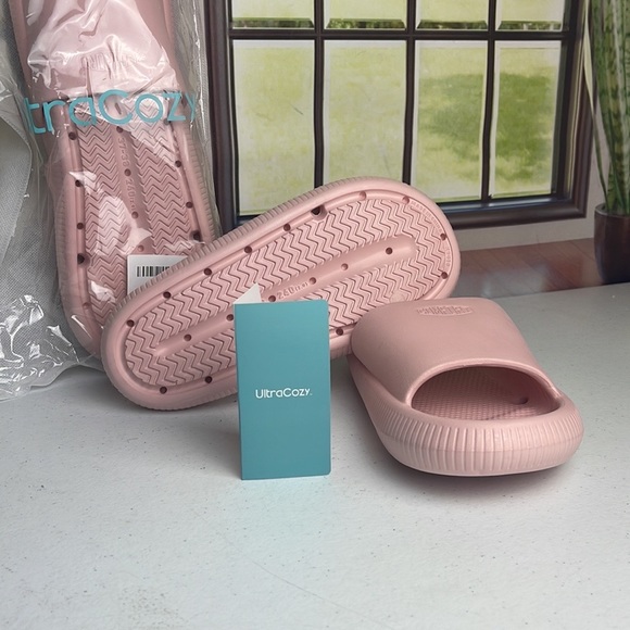 UltraCozy Comfort Slide Sandals - Picture 1 of 4